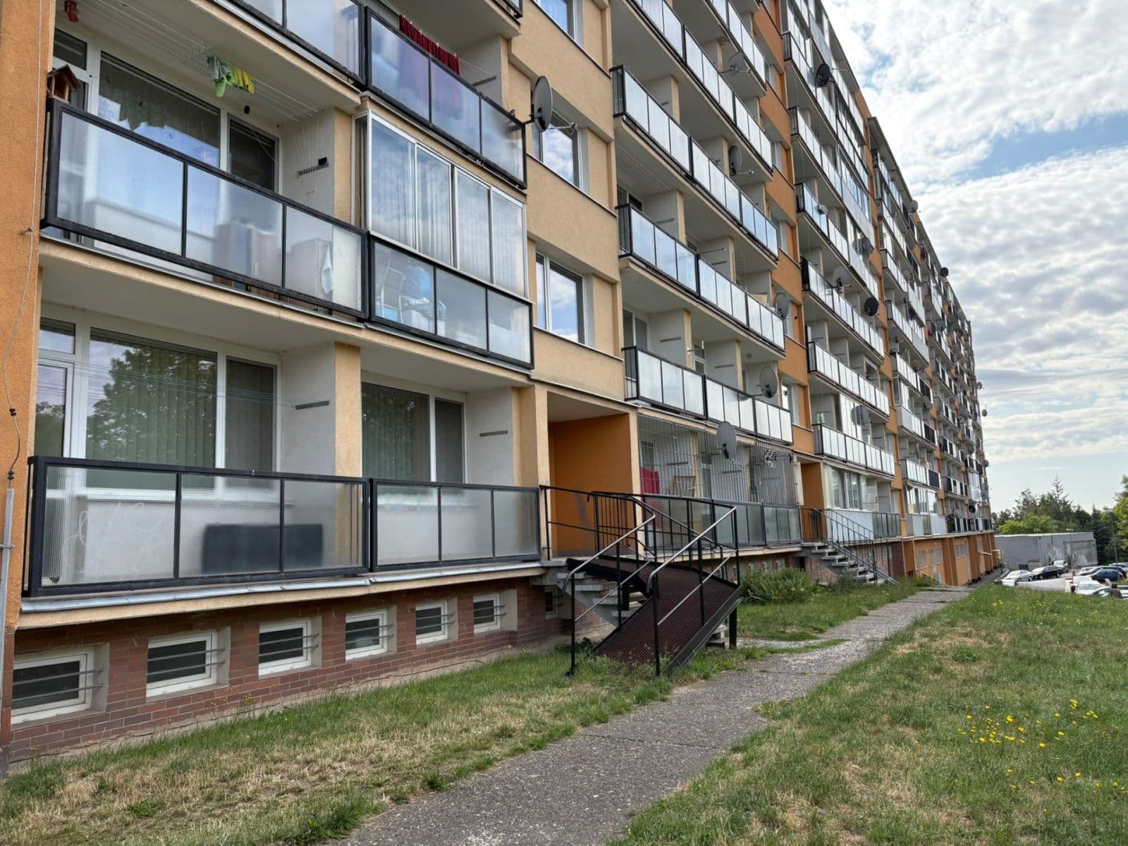 Pronájem bytu 3+1 77 m², Březenecká, Chomutov, Ústecký kraj Pronájem bytu 3+1 77 m², Březenecká, Chomutov, Ústecký kraj