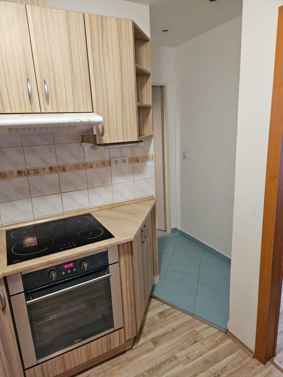 Pronájem bytu 2+1 48 m², Vojanova, Ústí nad Labem, Ústecký kraj Pronájem bytu 2+1 48 m², Vojanova, Ústí nad Labem, Ústecký kraj