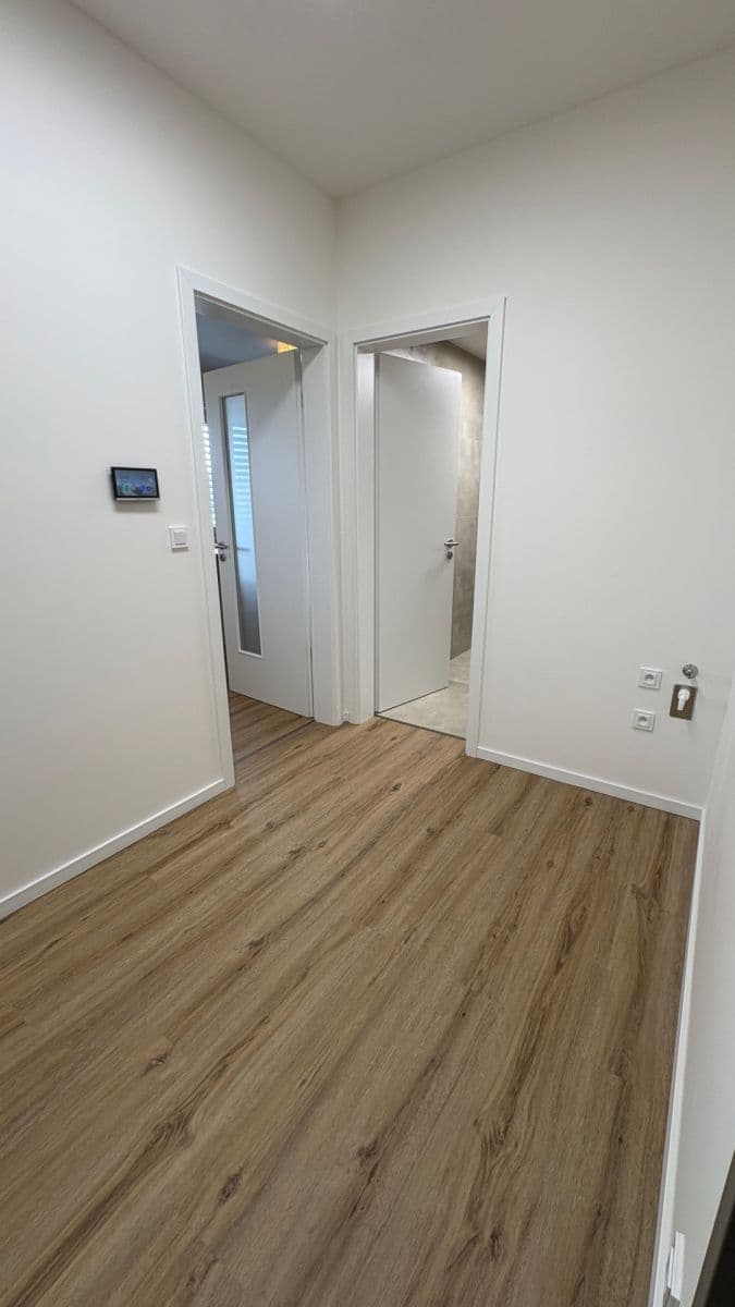 Pronájem bytu 1+kk 39 m², Generála Bočka, Praha, Praha Pronájem bytu 1+kk 39 m², Generála Bočka, Praha, Praha
