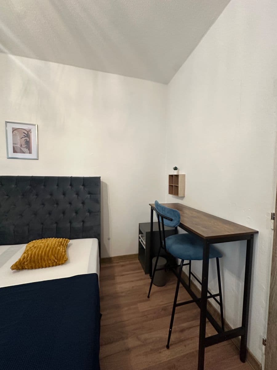 Pronájem bytu 1+kk 35 m², Hlivická, Praha, Praha Pronájem bytu 1+kk 35 m², Hlivická, Praha, Praha