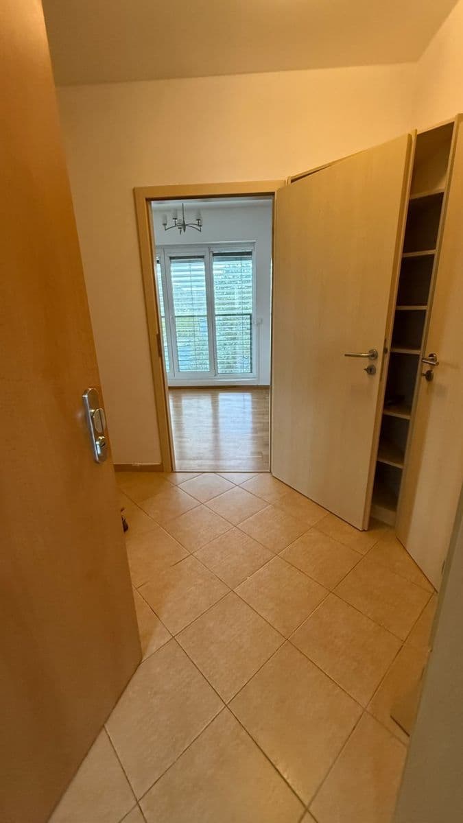 Pronájem bytu 2+kk 46 m², Nad Údolím, Husinec, Středočeský kraj Pronájem bytu 2+kk 46 m², Nad Údolím, Husinec, Středočeský kraj