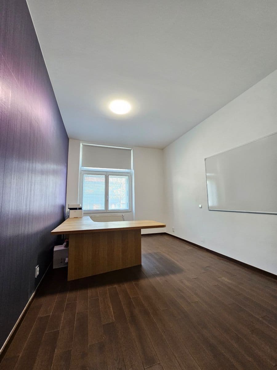 Prodej bytu 3+kk 70 m², Benátská, Praha, Praha Prodej bytu 3+kk 70 m², Benátská, Praha, Praha