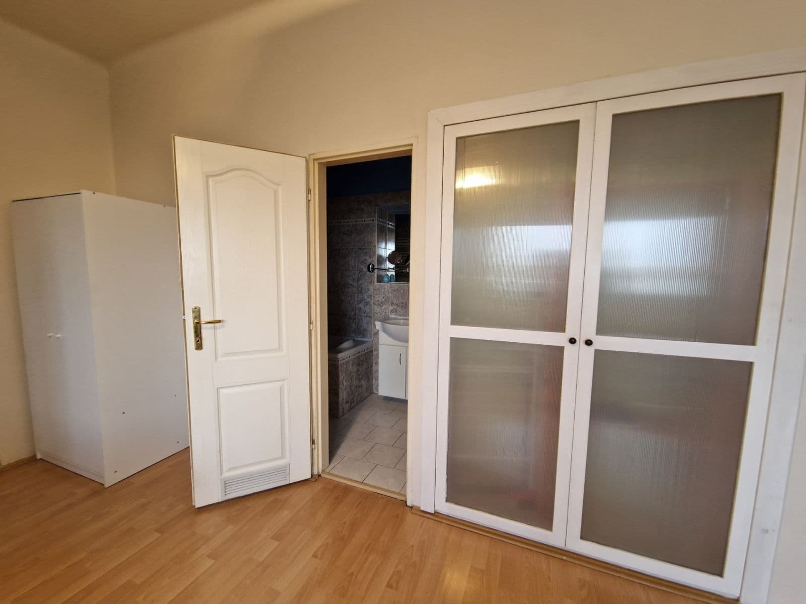 Pronájem bytu 1+1 46 m², Jihlavská, Praha, Praha Pronájem bytu 1+1 46 m², Jihlavská, Praha, Praha