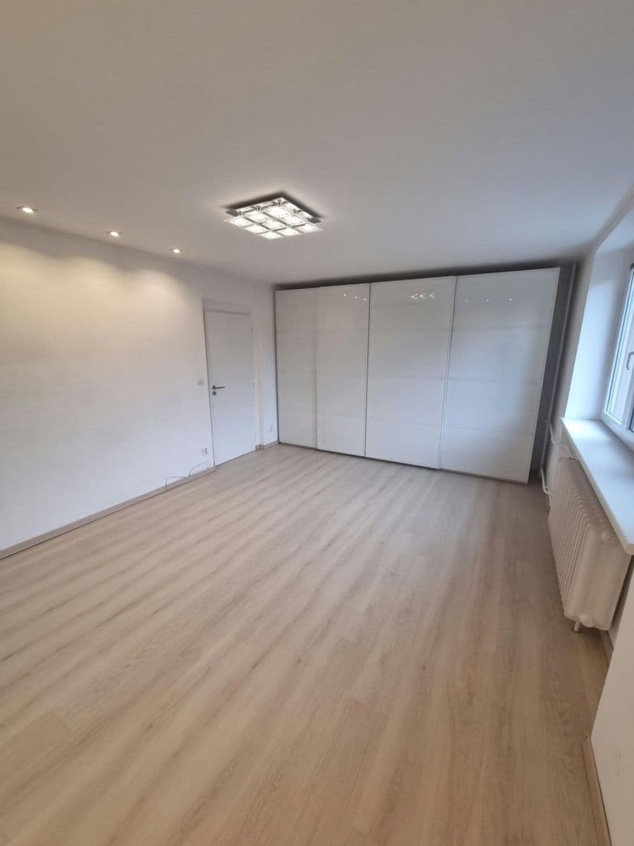 Pronájem bytu 1+1 34 m², Višňová, Praha, Praha Pronájem bytu 1+1 34 m², Višňová, Praha, Praha