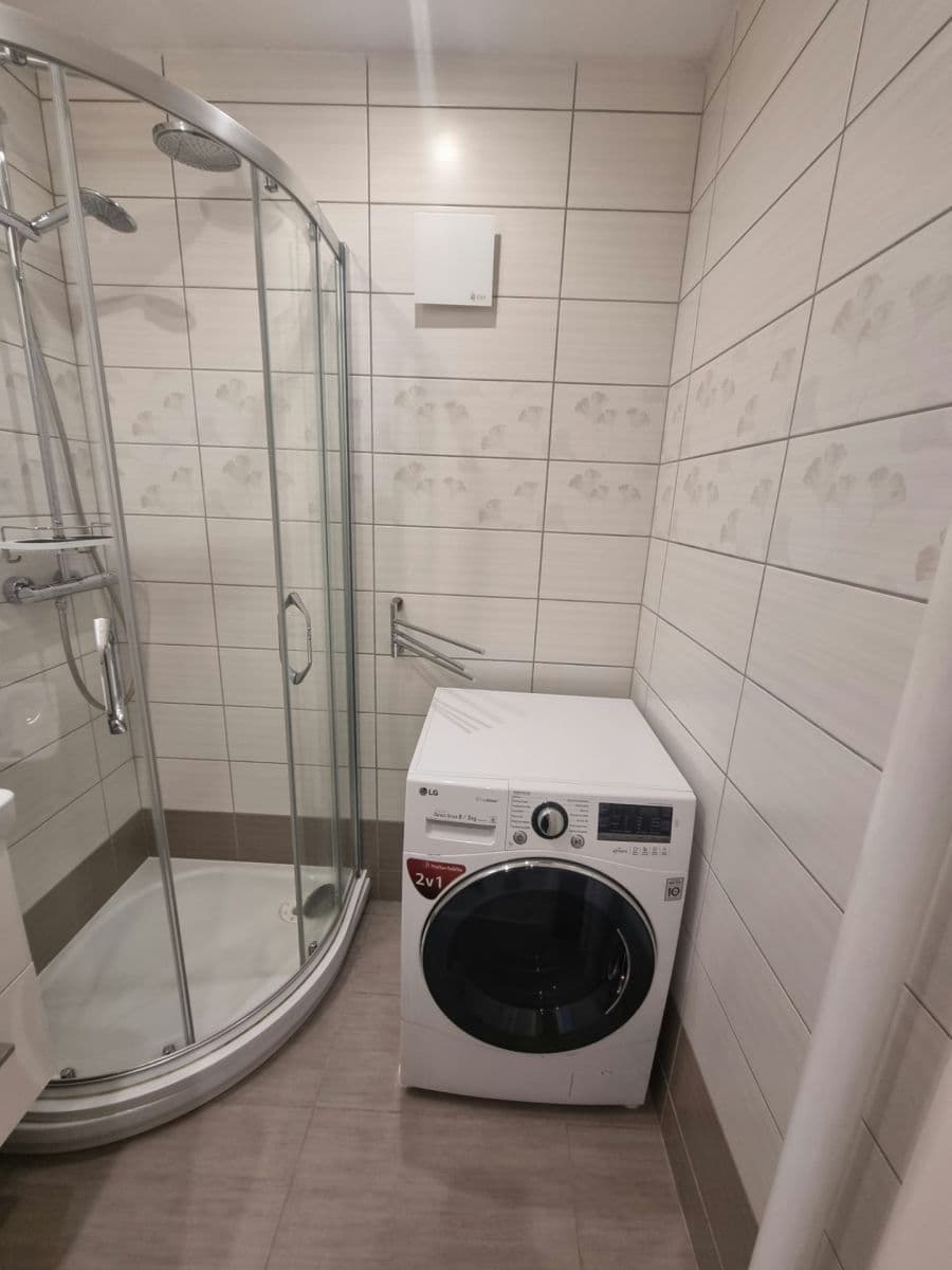 Pronájem bytu 1+1 34 m², Višňová, Praha, Praha Pronájem bytu 1+1 34 m², Višňová, Praha, Praha