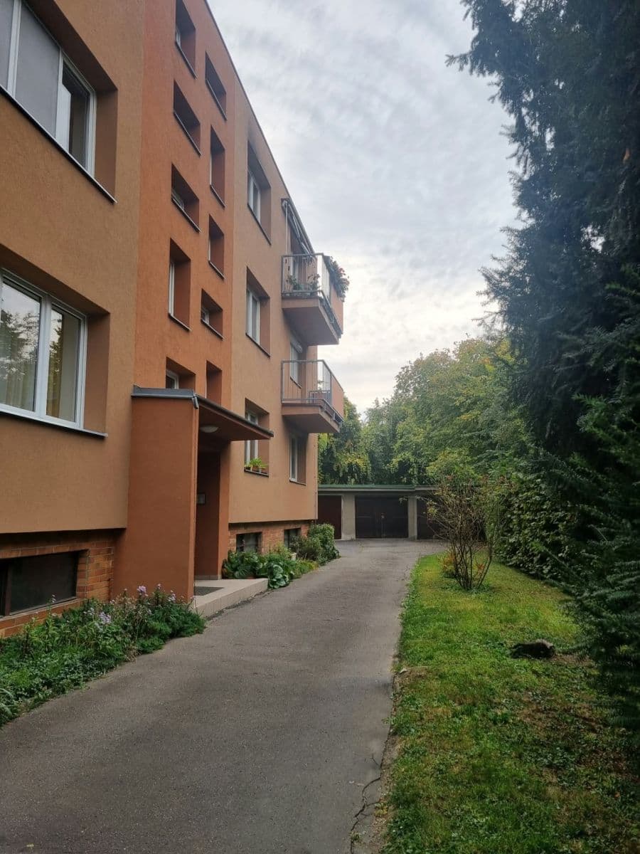 Pronájem bytu 1+1 34 m², Višňová, Praha, Praha Pronájem bytu 1+1 34 m², Višňová, Praha, Praha