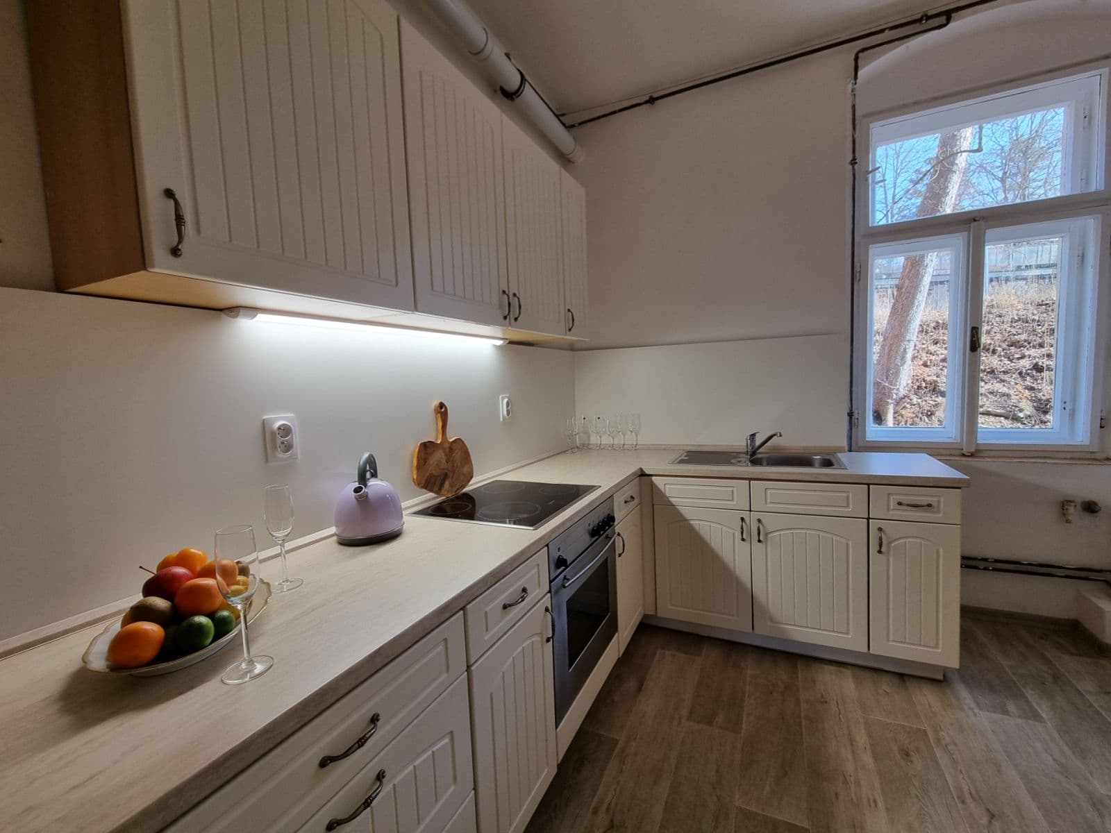 Pronájem bytu 2+1 62 m², Nebozízek, Karlovy Vary, Karlovarský kraj Pronájem bytu 2+1 62 m², Nebozízek, Karlovy Vary, Karlovarský kraj