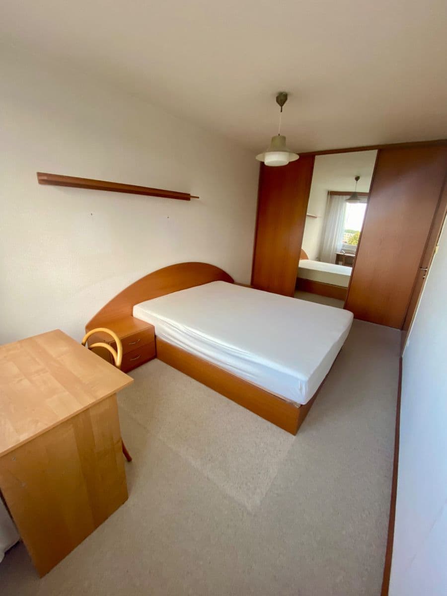 Pronájem bytu 3+1 53 m², Okrajová, Pardubice, Pardubický kraj Pronájem bytu 3+1 53 m², Okrajová, Pardubice, Pardubický kraj