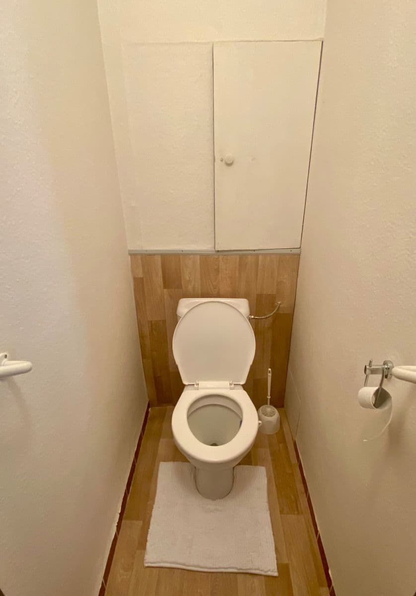 Pronájem bytu 3+1 53 m², Okrajová, Pardubice, Pardubický kraj Pronájem bytu 3+1 53 m², Okrajová, Pardubice, Pardubický kraj