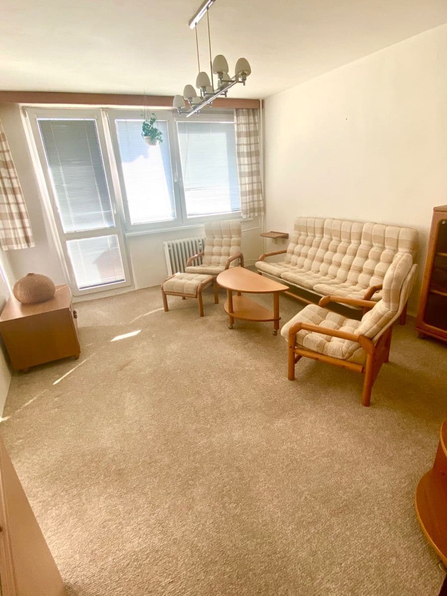 Pronájem bytu 3+1 53 m², Okrajová, Pardubice, Pardubický kraj Pronájem bytu 3+1 53 m², Okrajová, Pardubice, Pardubický kraj