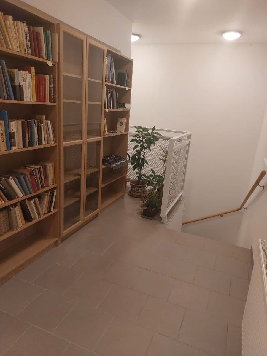 Pronájem bytu 40 m², K Lesíku, Praha, Praha Pronájem bytu 40 m², K Lesíku, Praha, Praha