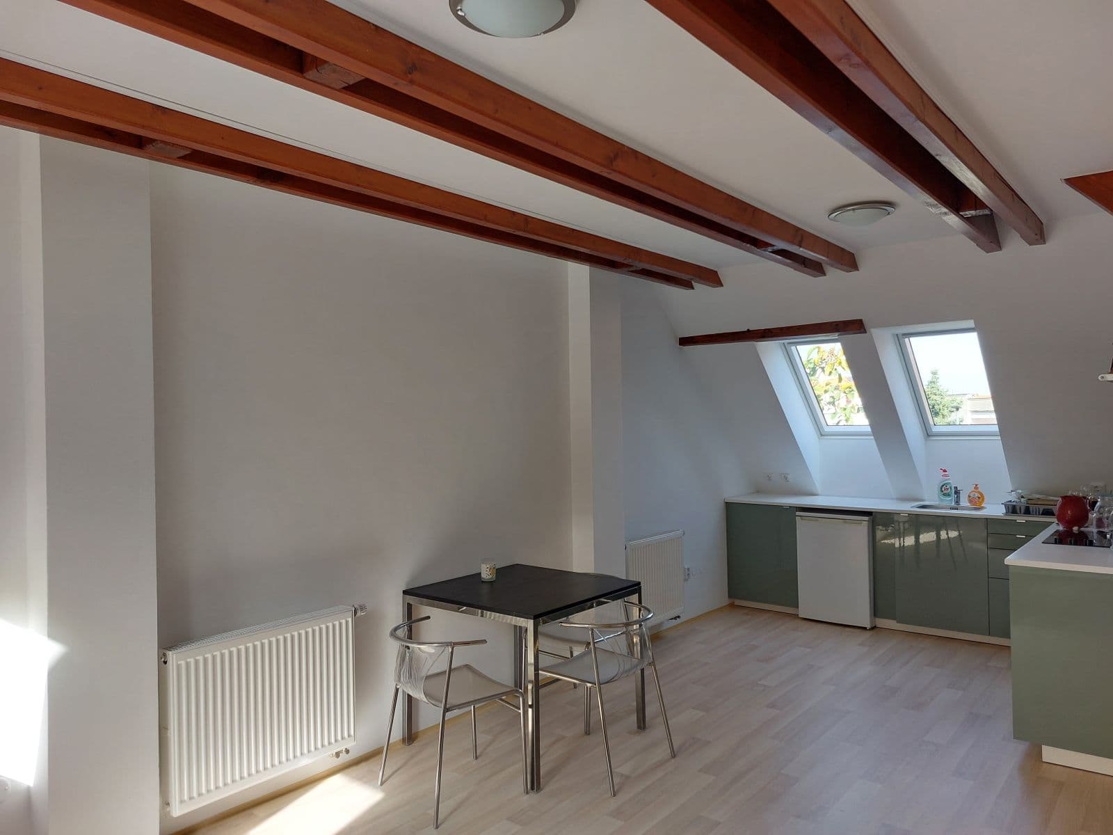 Pronájem bytu 40 m², K Lesíku, Praha, Praha Pronájem bytu 40 m², K Lesíku, Praha, Praha