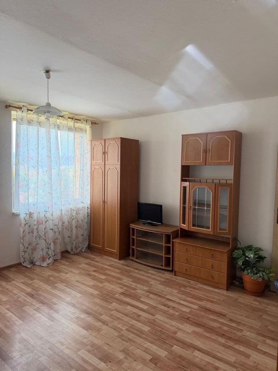 Prodej bytu 1+kk 32 m², V Oblouku, Ústí nad Labem, Ústecký kraj Prodej bytu 1+kk 32 m², V Oblouku, Ústí nad Labem, Ústecký kraj