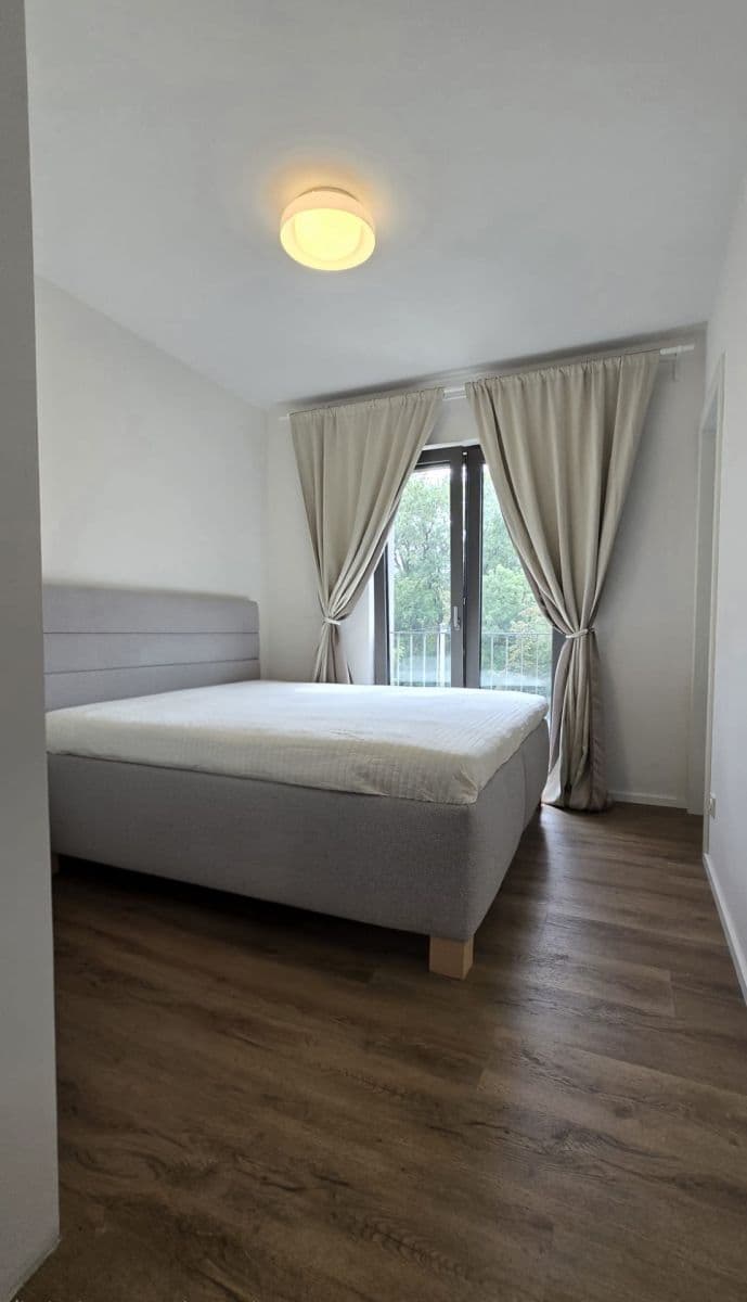 Pronájem domu 111 m², pozemek 322 m², Bezejmenná, Úholičky, Středočeský kraj Pronájem domu 111 m², pozemek 322 m², Bezejmenná, Úholičky, Středočeský kraj
