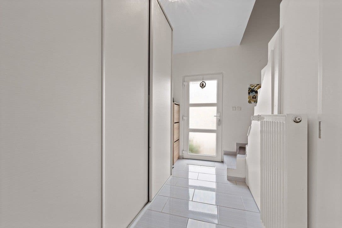 Pronájem domu 90 m², pozemek 96 m², Krátká, Nupaky, Středočeský kraj Pronájem domu 90 m², pozemek 96 m², Krátká, Nupaky, Středočeský kraj