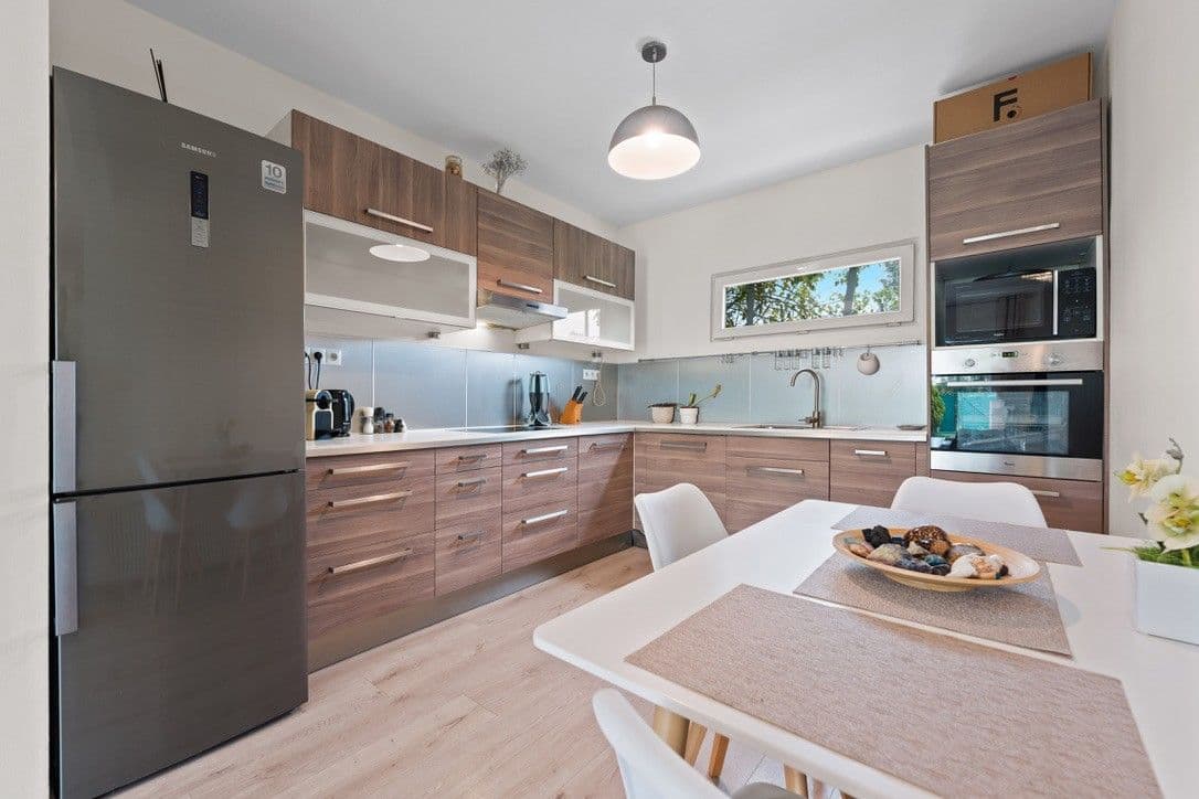 Pronájem domu 90 m², pozemek 96 m², Krátká, Nupaky, Středočeský kraj Pronájem domu 90 m², pozemek 96 m², Krátká, Nupaky, Středočeský kraj