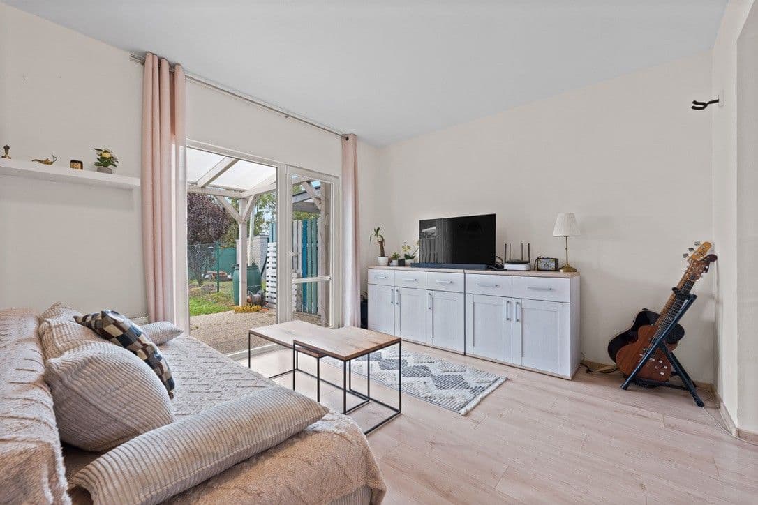 Pronájem domu 90 m², pozemek 96 m², Krátká, Nupaky, Středočeský kraj Pronájem domu 90 m², pozemek 96 m², Krátká, Nupaky, Středočeský kraj
