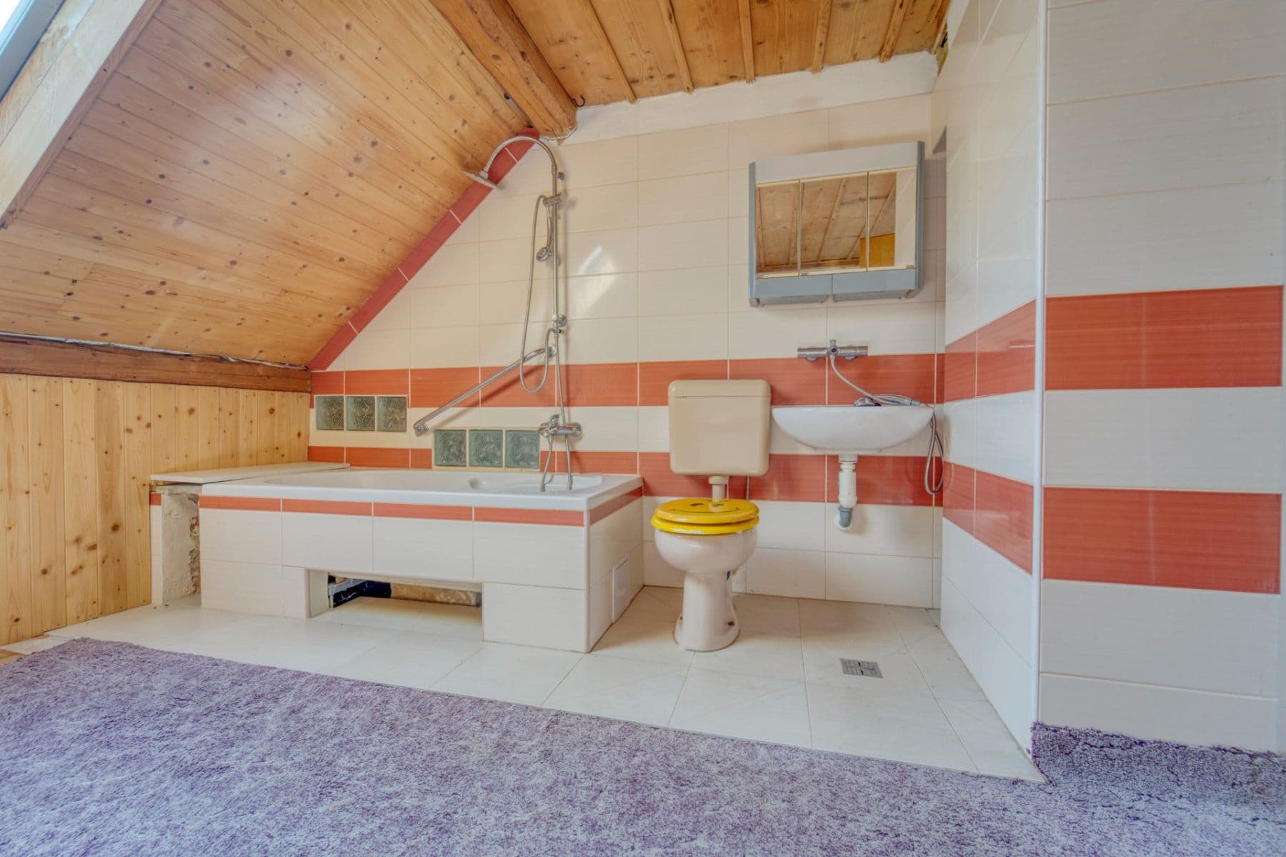 Prodej domu 208 m², pozemek 2.330 m², Lesná, Plzeňský kraj Prodej domu 208 m², pozemek 2.330 m², Lesná, Plzeňský kraj