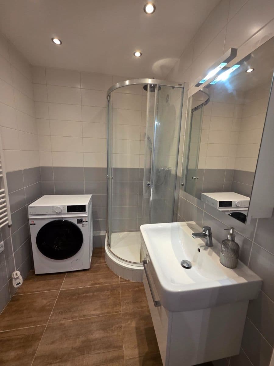 Pronájem bytu 3+1 74 m², Lublinská, Praha, Praha Pronájem bytu 3+1 74 m², Lublinská, Praha, Praha