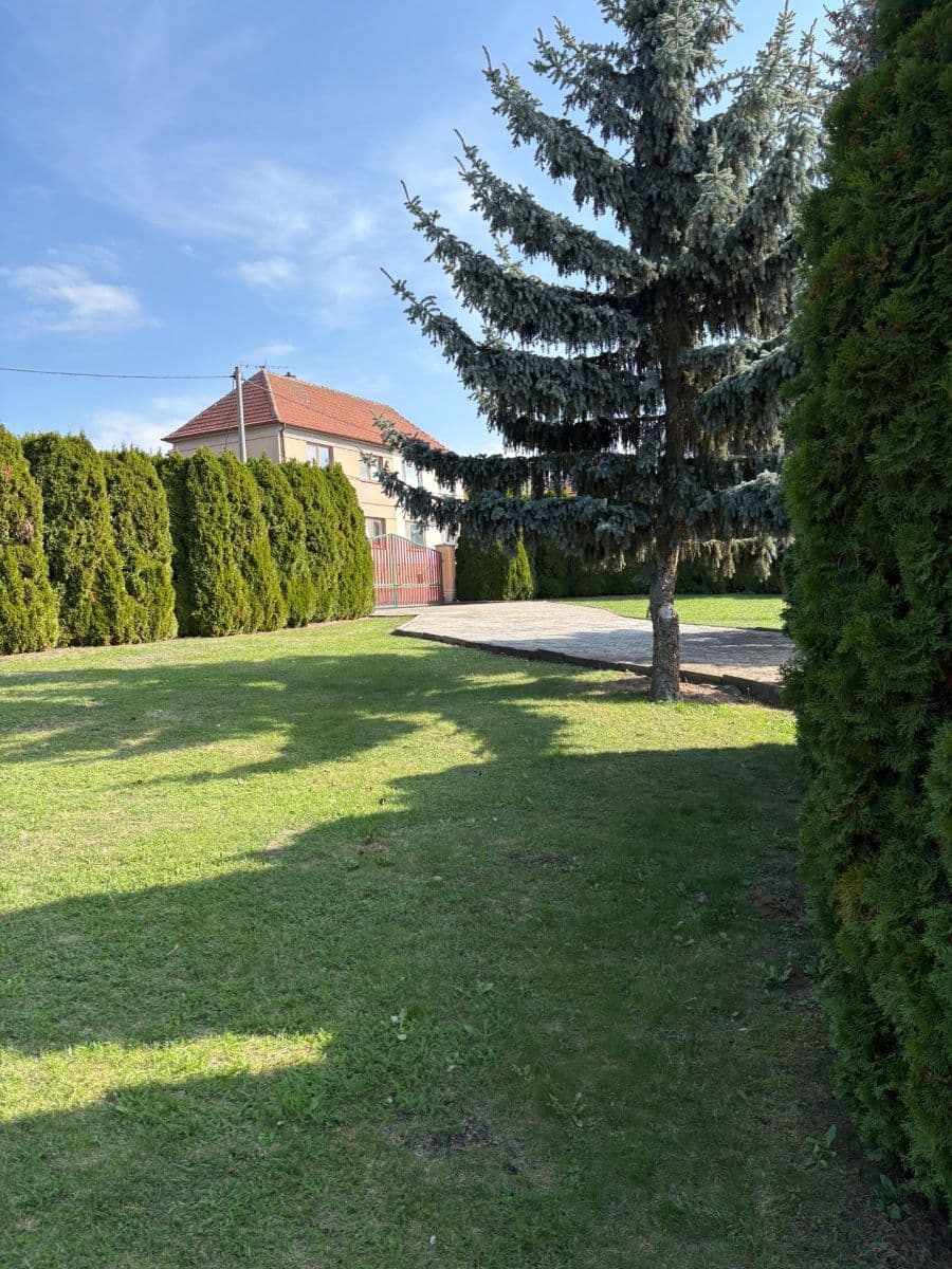Prodej pozemku 694 m², Veverské Knínice, Jihomoravský kraj Prodej pozemku 694 m², Veverské Knínice, Jihomoravský kraj