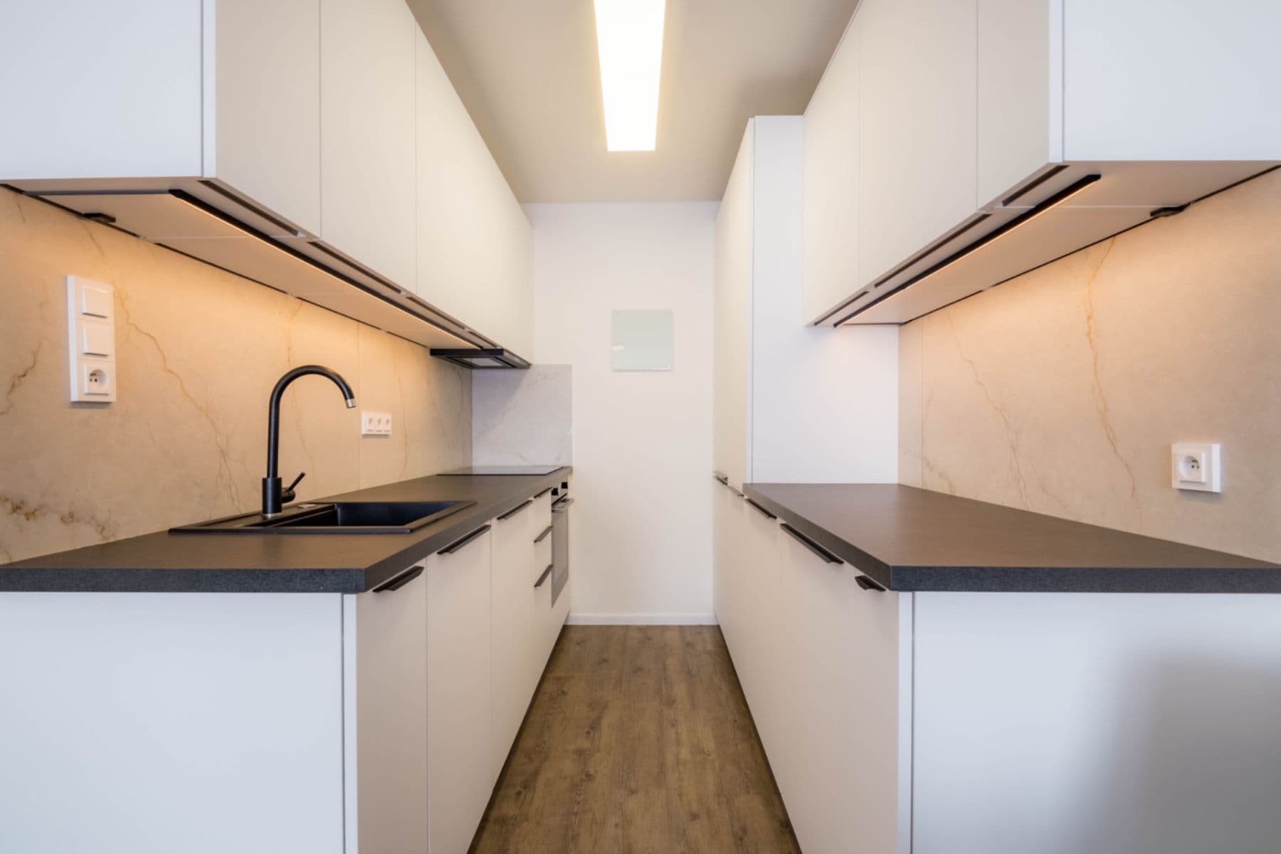 Prodej bytu 2+kk 44 m², Veronské náměstí, Praha, Praha Prodej bytu 2+kk 44 m², Veronské náměstí, Praha, Praha
