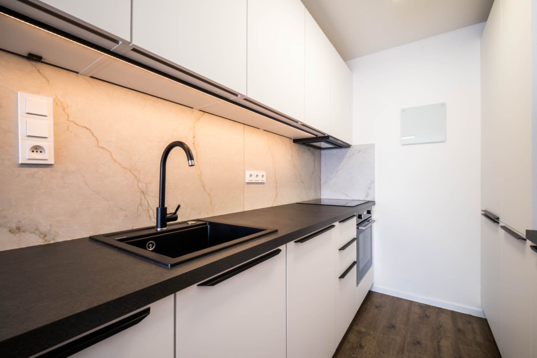 Prodej bytu 2+kk 44 m², Veronské náměstí, Praha, Praha Prodej bytu 2+kk 44 m², Veronské náměstí, Praha, Praha