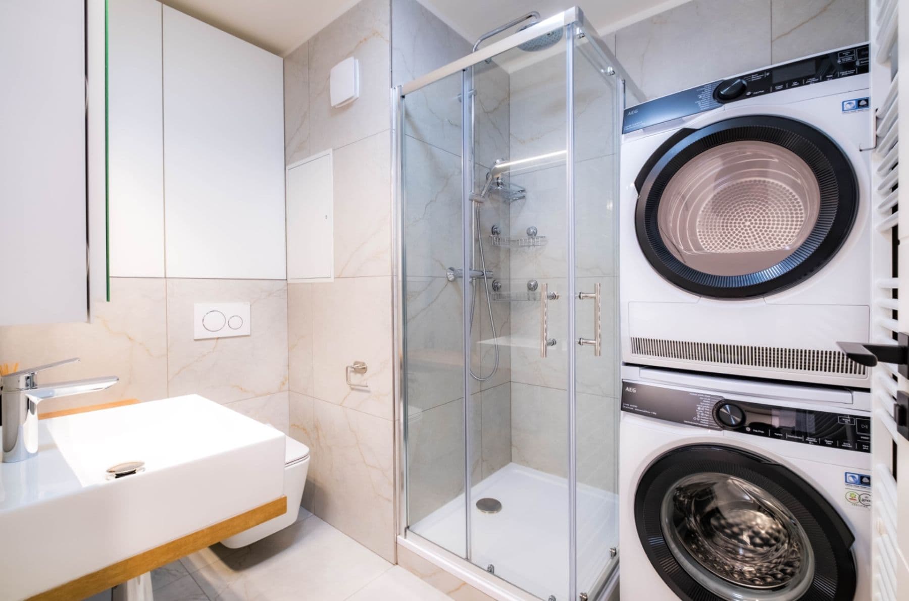 Prodej bytu 2+kk 44 m², Veronské náměstí, Praha, Praha Prodej bytu 2+kk 44 m², Veronské náměstí, Praha, Praha