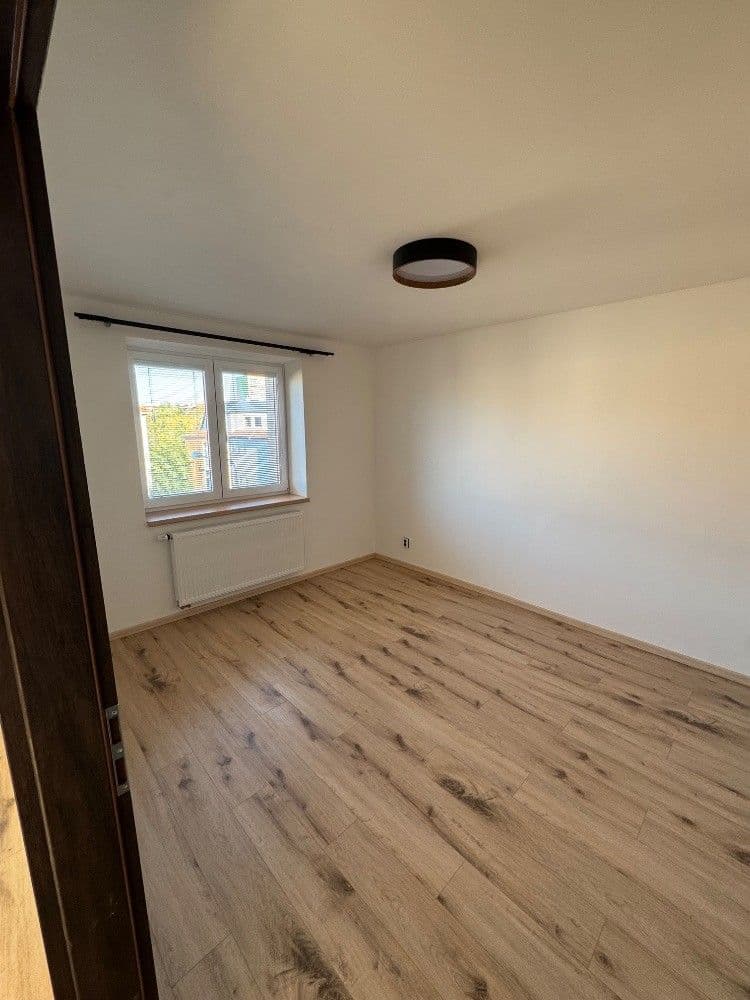 Pronájem bytu 2+1 50 m², Zahradní, Plzeň, Plzeňský kraj Pronájem bytu 2+1 50 m², Zahradní, Plzeň, Plzeňský kraj