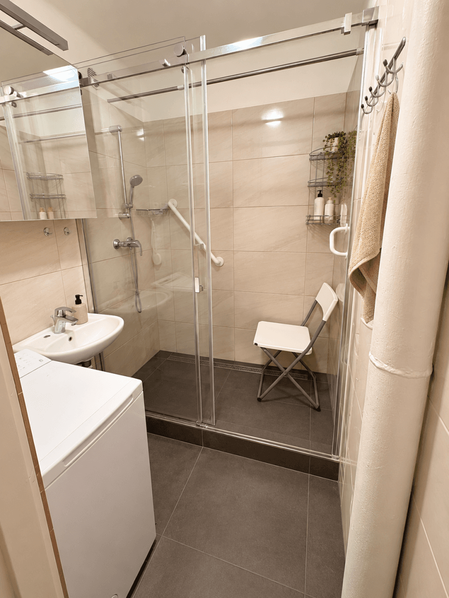 Prodej bytu 1+kk 42 m², Banskobystrická, Praha, Praha Prodej bytu 1+kk 42 m², Banskobystrická, Praha, Praha