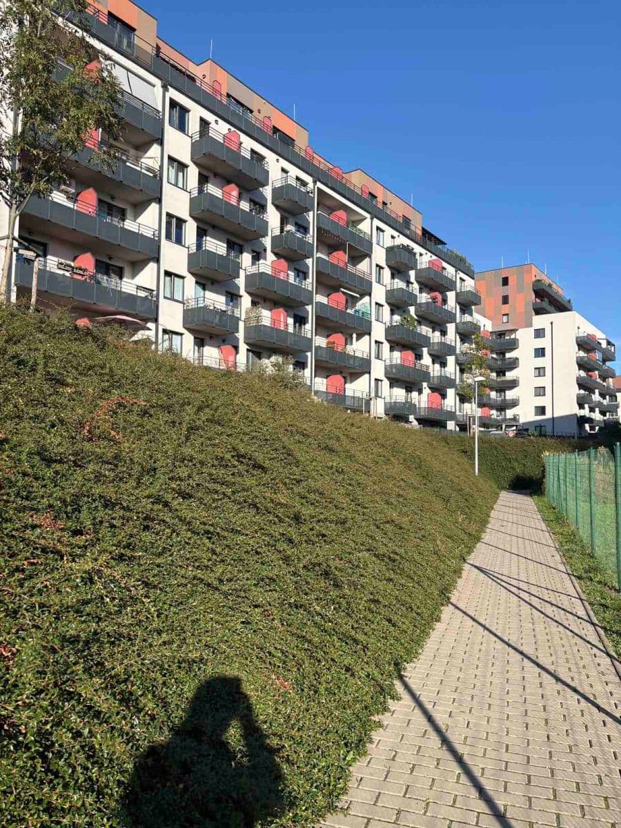 Prodej bytu 1+kk 43 m², Škrábkových, Praha, Praha Prodej bytu 1+kk 43 m², Škrábkových, Praha, Praha