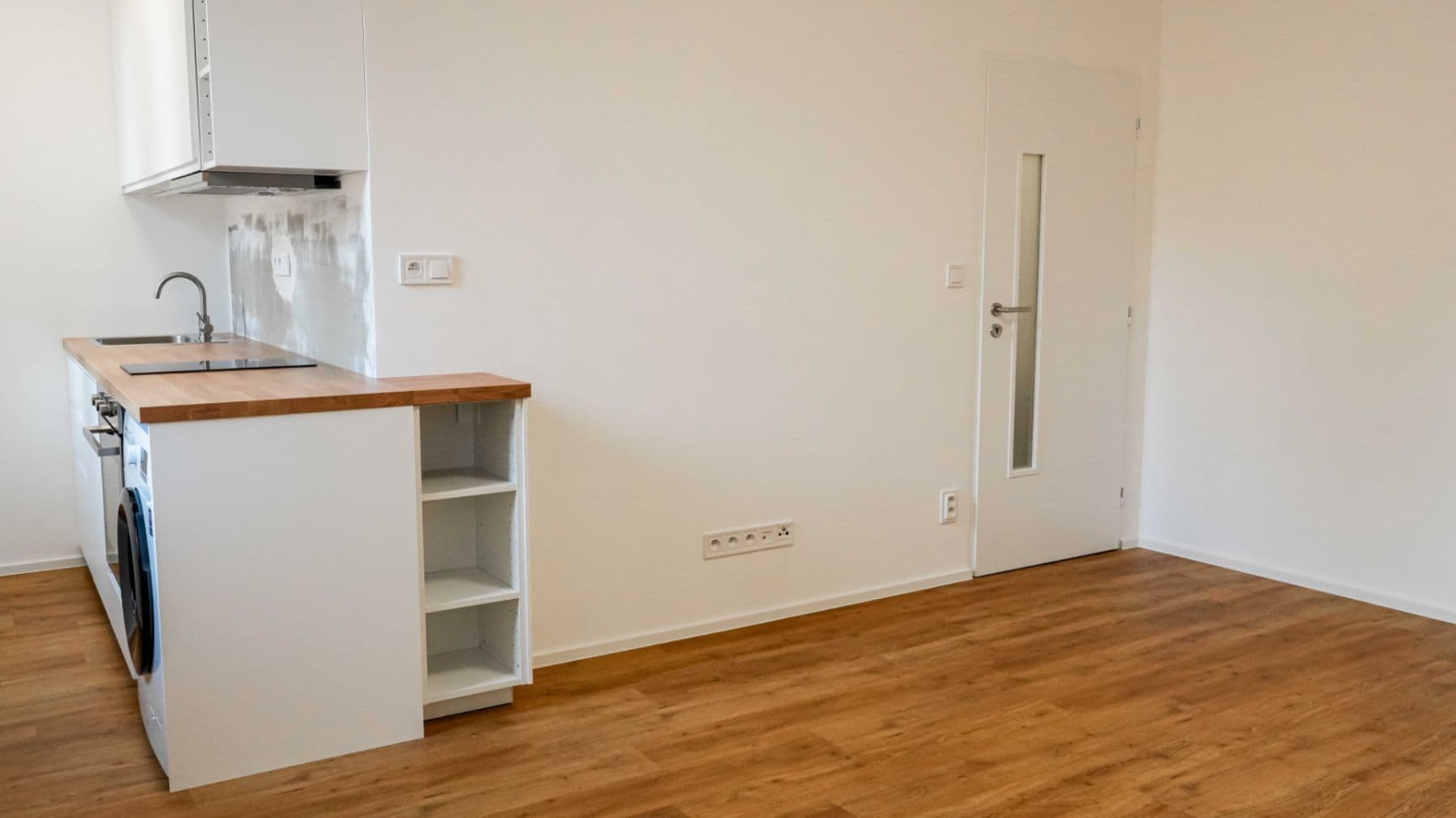 Pronájem bytu 1+kk 31 m², V Podluží, Praha, Praha Pronájem bytu 1+kk 31 m², V Podluží, Praha, Praha