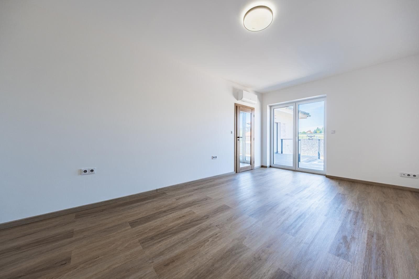 Prodej domu 191 m², pozemek 694 m², Oblouková, Kozojedy, Středočeský kraj Prodej domu 191 m², pozemek 694 m², Oblouková, Kozojedy, Středočeský kraj