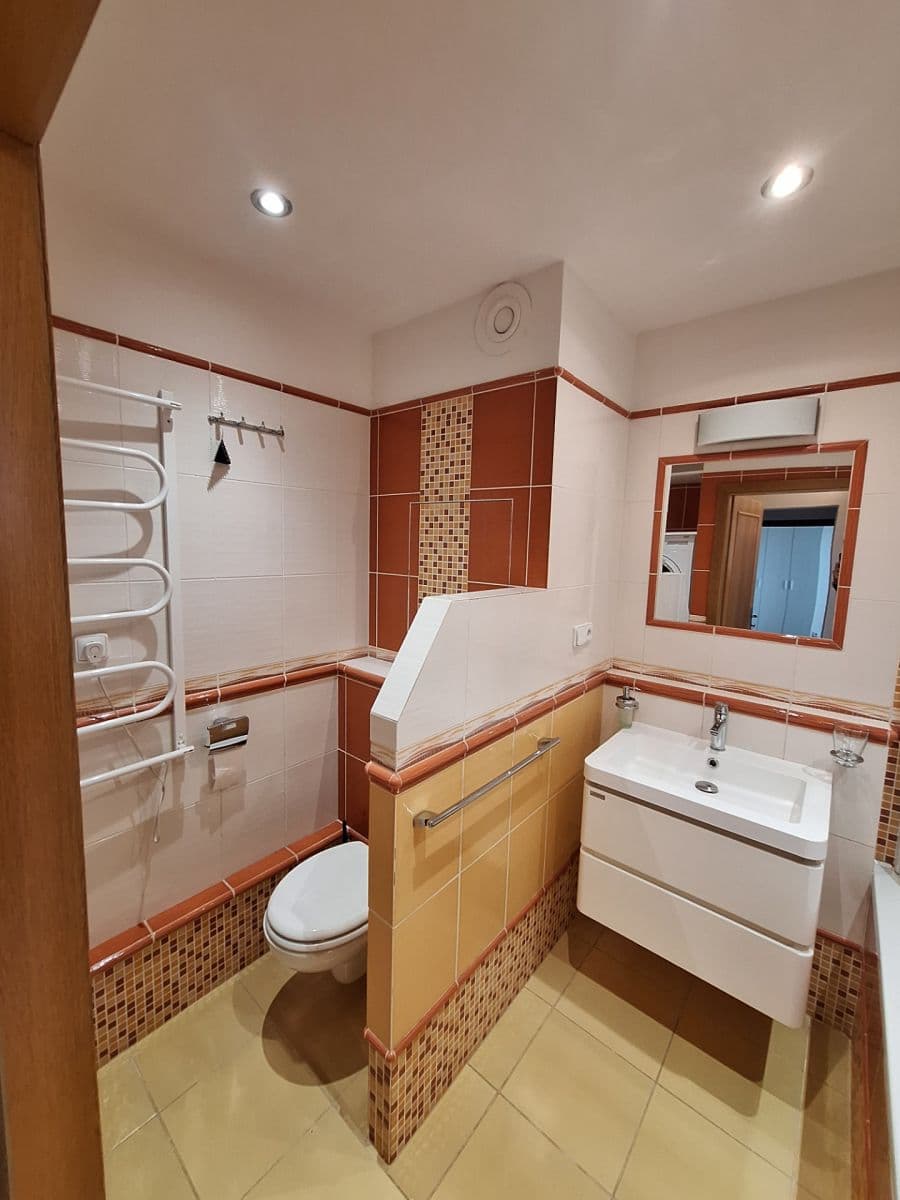 Pronájem bytu 2+1 55 m², Pomořanská, Praha, Praha Pronájem bytu 2+1 55 m², Pomořanská, Praha, Praha
