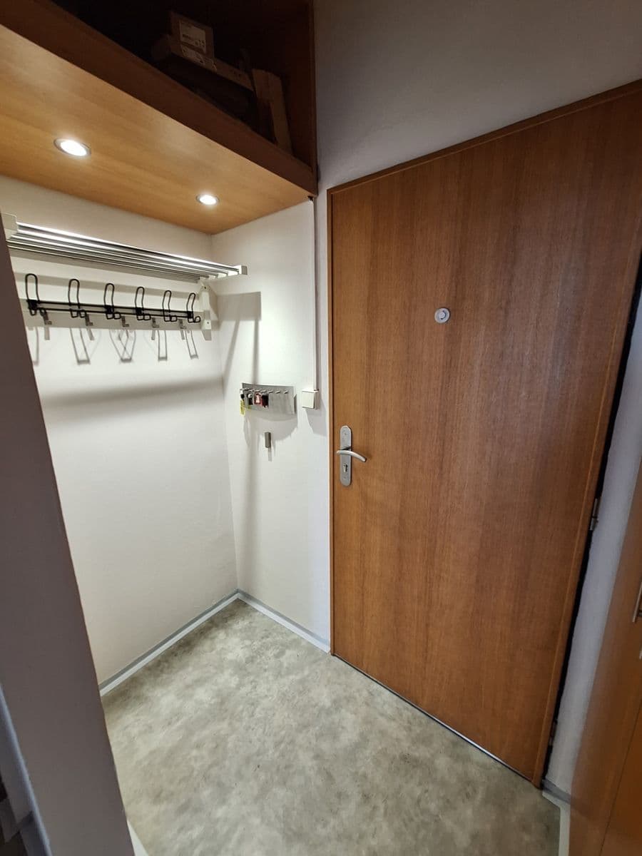 Pronájem bytu 2+1 55 m², Pomořanská, Praha, Praha Pronájem bytu 2+1 55 m², Pomořanská, Praha, Praha