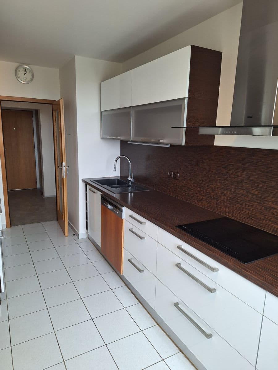 Pronájem bytu 2+1 55 m², Pomořanská, Praha, Praha Pronájem bytu 2+1 55 m², Pomořanská, Praha, Praha