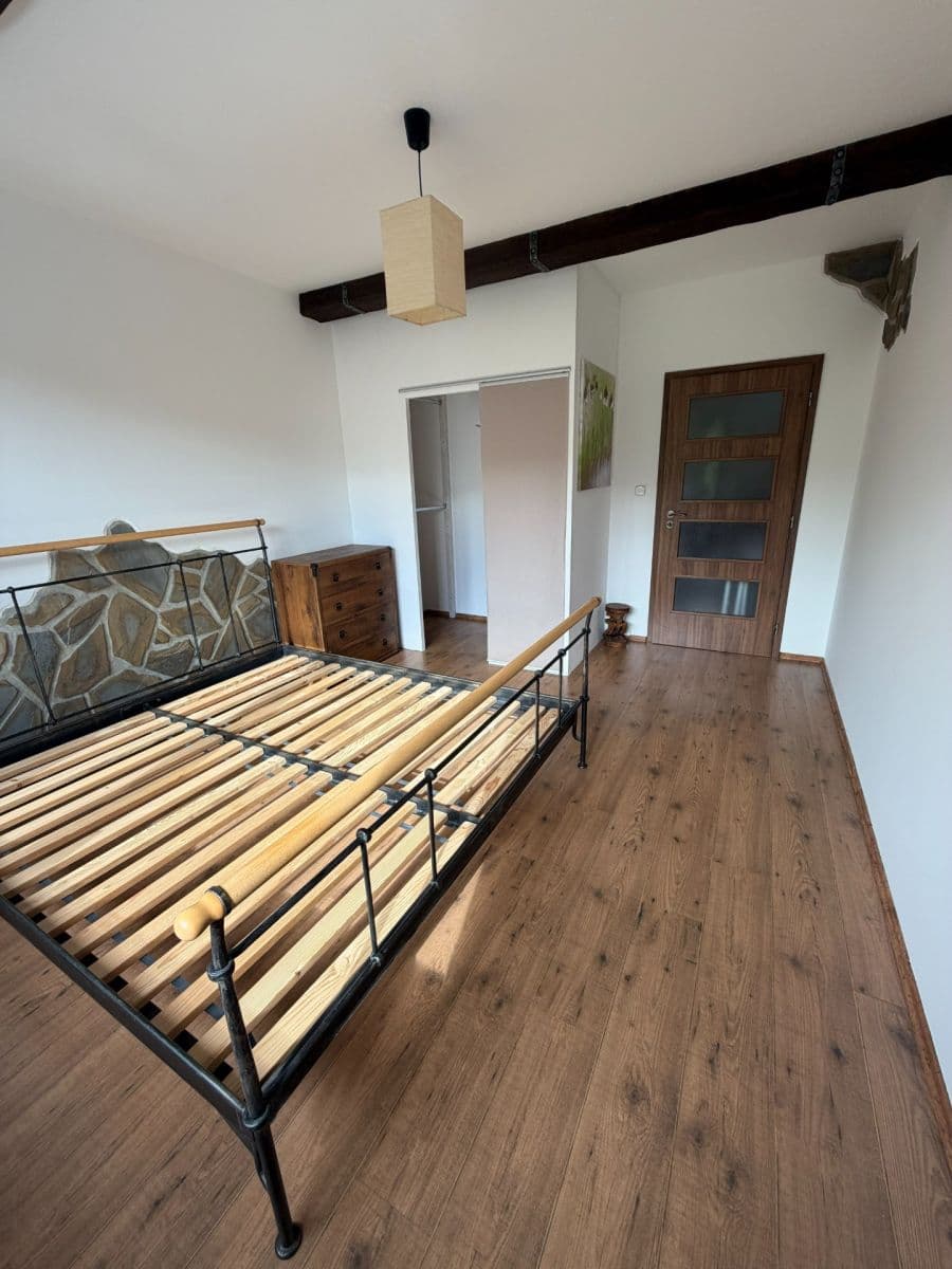Pronájem bytu 3+kk 86 m², Kaštanová, Rosice, Jihomoravský kraj Pronájem bytu 3+kk 86 m², Kaštanová, Rosice, Jihomoravský kraj