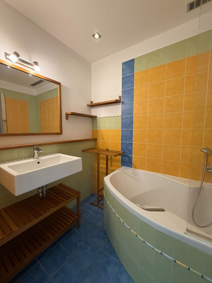 Pronájem bytu 3+kk 86 m², Kaštanová, Rosice, Jihomoravský kraj Pronájem bytu 3+kk 86 m², Kaštanová, Rosice, Jihomoravský kraj