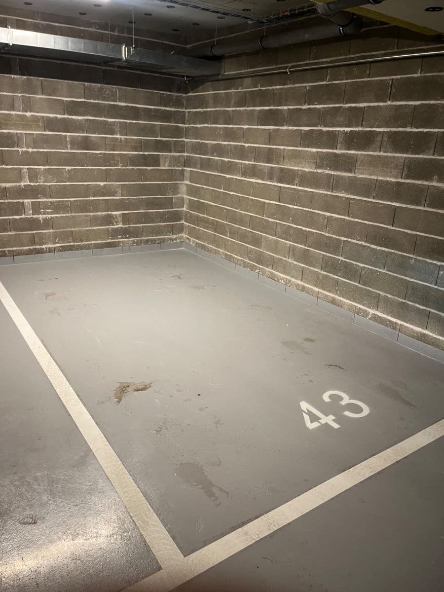 Pronájem garáže 12 m², Praha, Praha Pronájem garáže 12 m², Praha, Praha