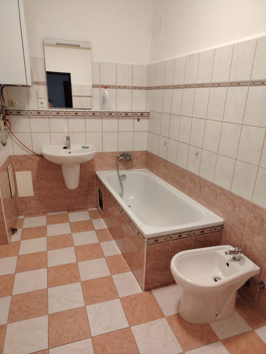 Pronájem bytu 2+1 80 m², Drlíčov, Písek, Jihočeský kraj Pronájem bytu 2+1 80 m², Drlíčov, Písek, Jihočeský kraj