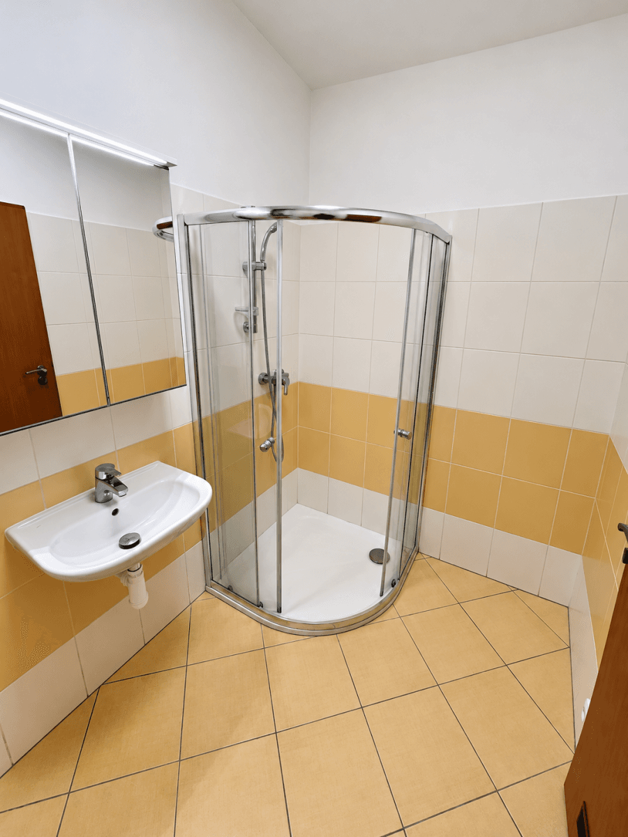Pronájem bytu 2+kk 33 m², třída Kpt. Jaroše, Brno, Jihomoravský kraj Pronájem bytu 2+kk 33 m², třída Kpt. Jaroše, Brno, Jihomoravský kraj