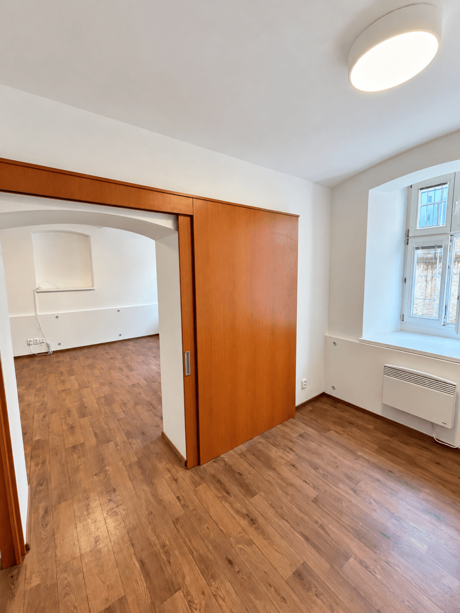 Pronájem bytu 2+kk 33 m², třída Kpt. Jaroše, Brno, Jihomoravský kraj Pronájem bytu 2+kk 33 m², třída Kpt. Jaroše, Brno, Jihomoravský kraj