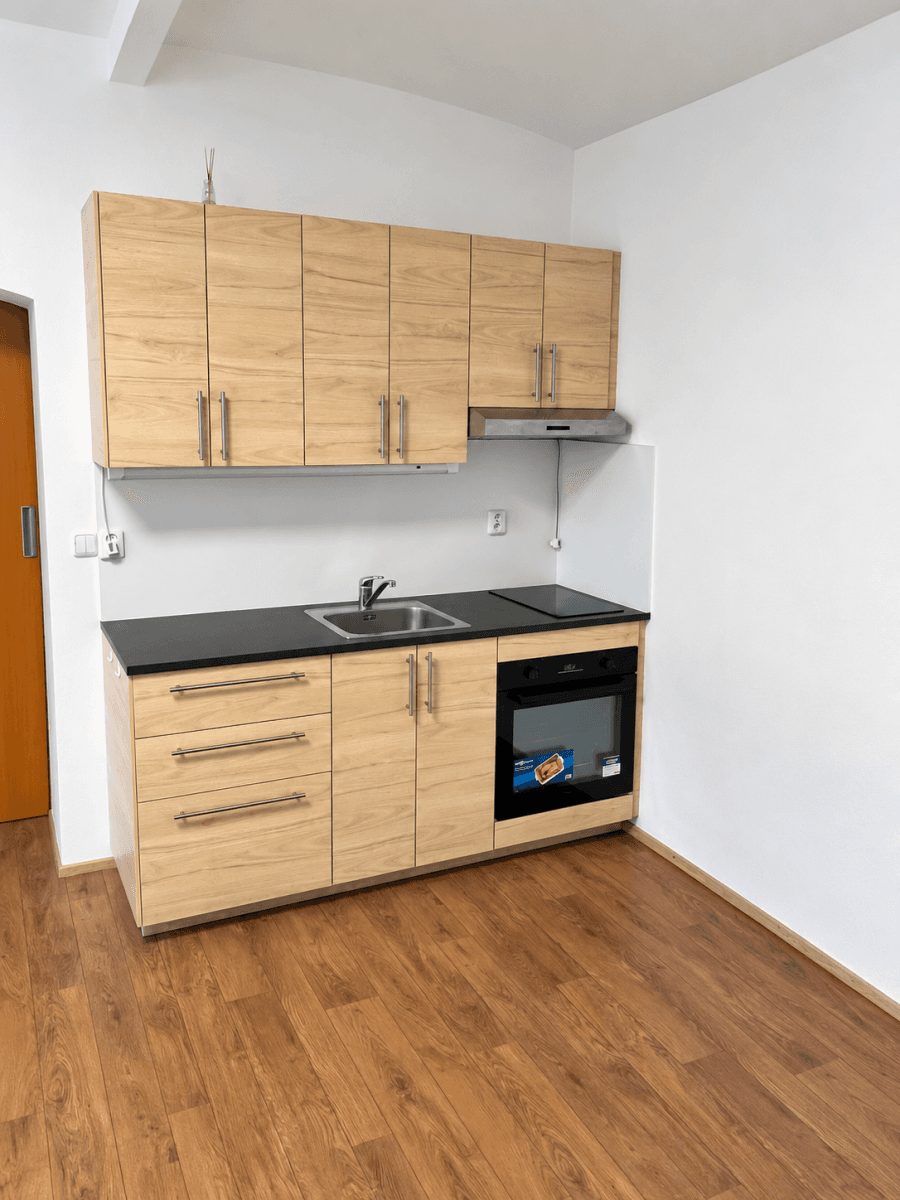 Pronájem bytu 2+kk 33 m², třída Kpt. Jaroše, Brno, Jihomoravský kraj Pronájem bytu 2+kk 33 m², třída Kpt. Jaroše, Brno, Jihomoravský kraj