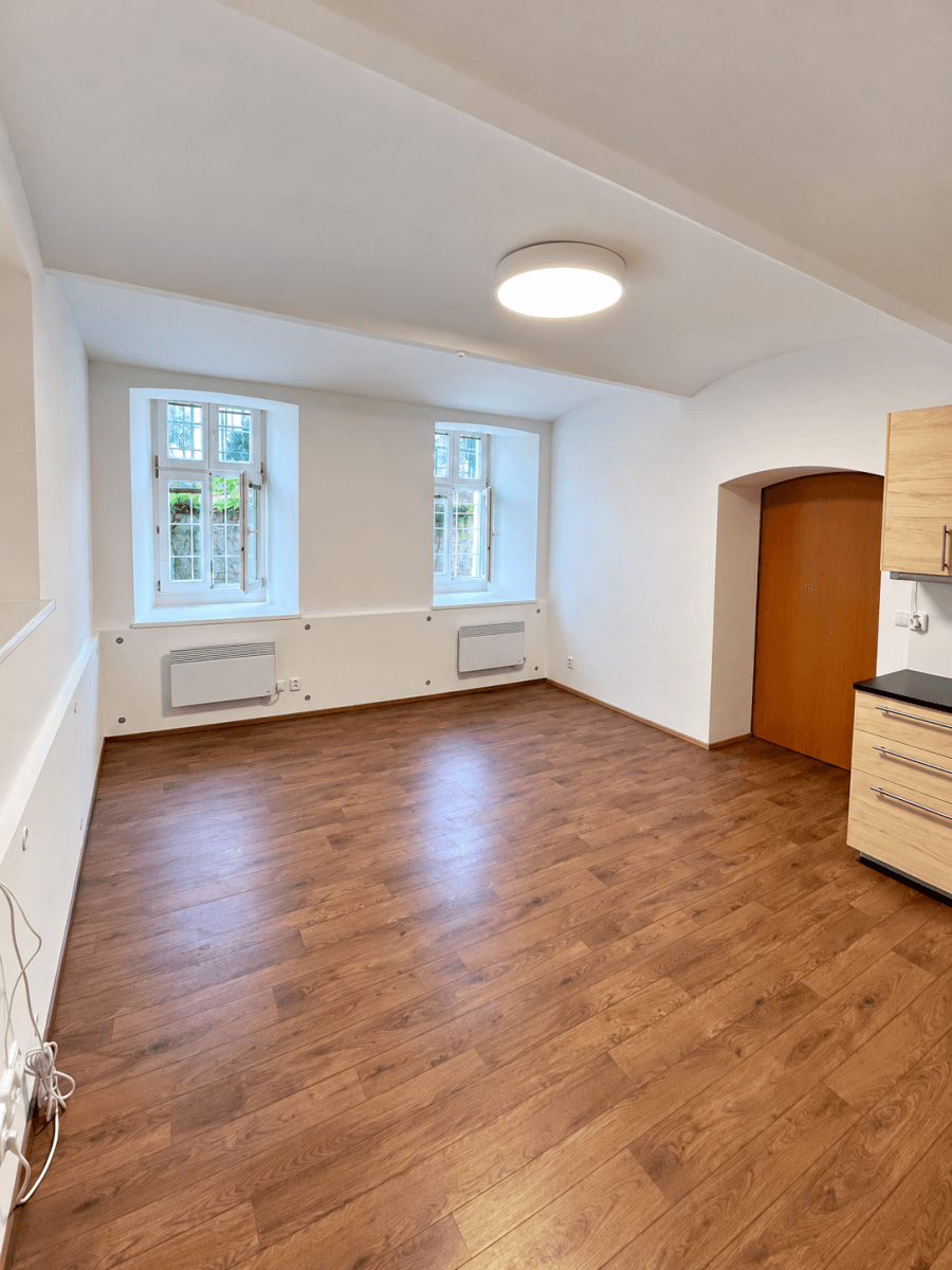 Pronájem bytu 2+kk 33 m², třída Kpt. Jaroše, Brno, Jihomoravský kraj Pronájem bytu 2+kk 33 m², třída Kpt. Jaroše, Brno, Jihomoravský kraj