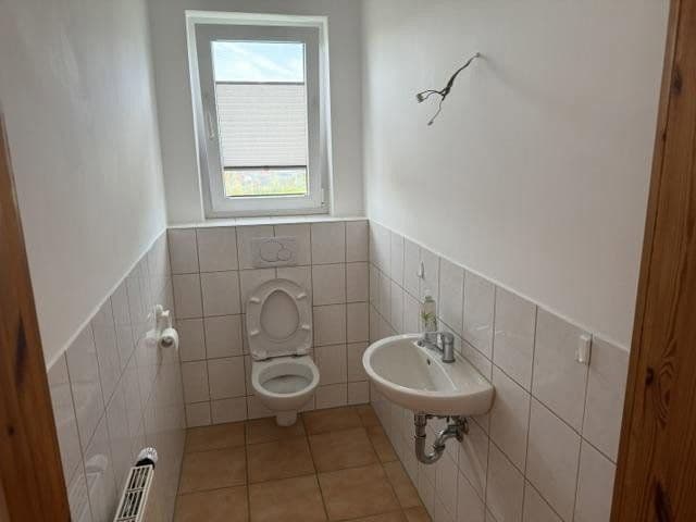 Prodej domu 97 m², pozemek 630 m², Am Dorfe 4, Uslar, Dolní Sasko Prodej domu 97 m², pozemek 630 m², Am Dorfe 4, Uslar, Dolní Sasko