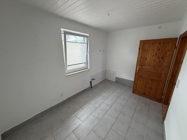 Prodej domu 97 m², pozemek 630 m², Am Dorfe 4, Uslar, Dolní Sasko Prodej domu 97 m², pozemek 630 m², Am Dorfe 4, Uslar, Dolní Sasko
