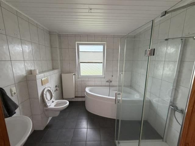 Prodej domu 97 m², pozemek 630 m², Am Dorfe 4, Uslar, Dolní Sasko Prodej domu 97 m², pozemek 630 m², Am Dorfe 4, Uslar, Dolní Sasko