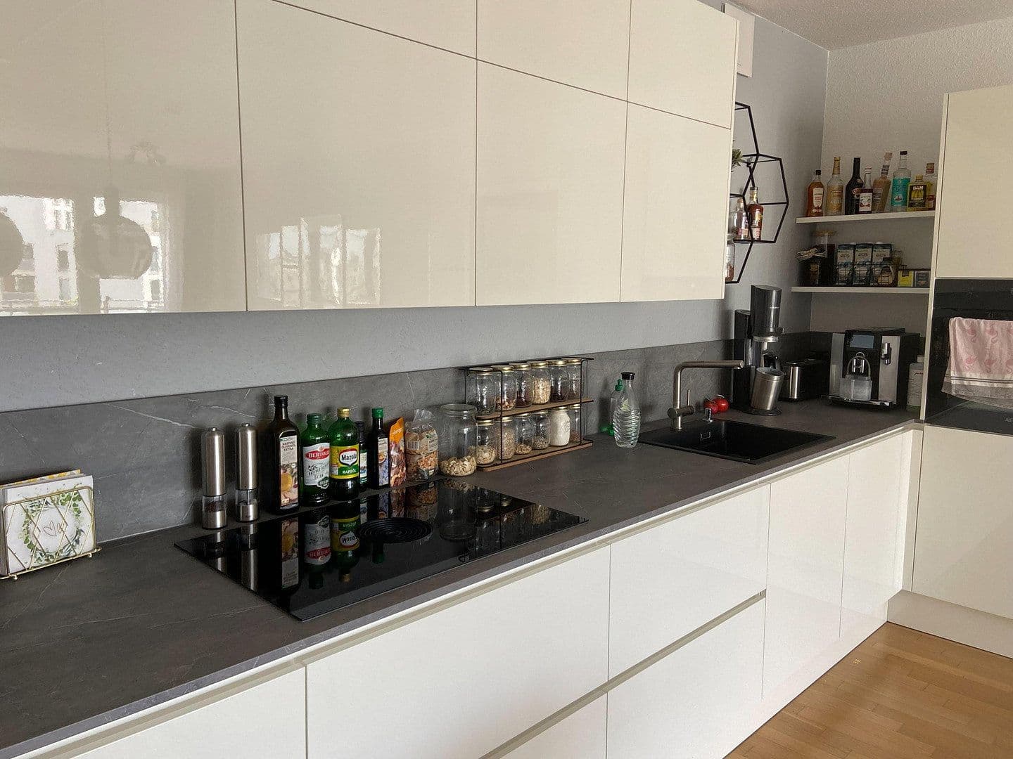 Pronájem bytu 3+1 94 m², Pfälzer Str. 1c, Köln, Severní Porýní-Vestfálsko Pronájem bytu 3+1 94 m², Pfälzer Str. 1c, Köln, Severní Porýní-Vestfálsko