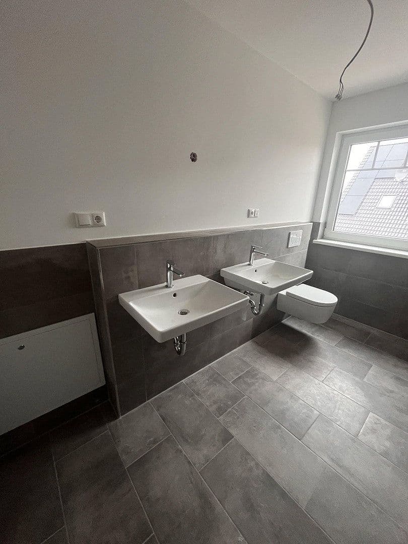 Prodej domu 126 m², pozemek 540 m², Unter den Linden 28 a + c, Stelle, Dolní Sasko Prodej domu 126 m², pozemek 540 m², Unter den Linden 28 a + c, Stelle, Dolní Sasko