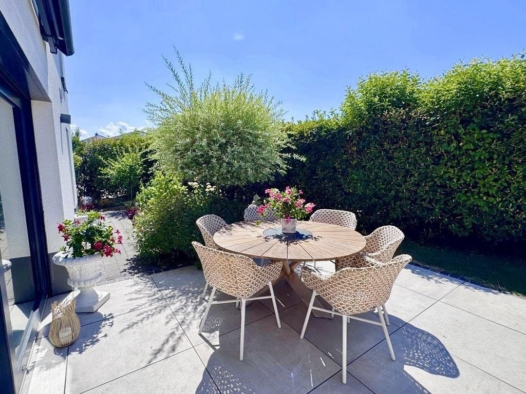 Prodej domu 158 m², pozemek 418 m², Nidderau, Hessen Prodej domu 158 m², pozemek 418 m², Nidderau, Hessen