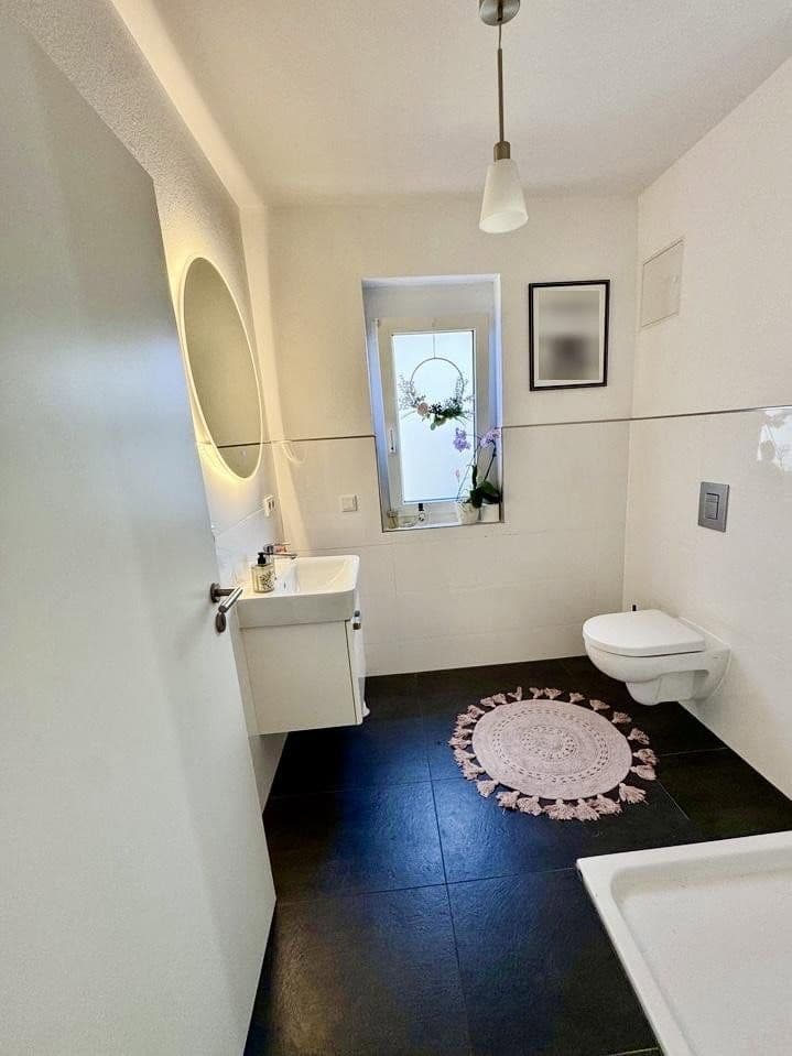 Prodej domu 158 m², pozemek 418 m², Nidderau, Hessen Prodej domu 158 m², pozemek 418 m², Nidderau, Hessen